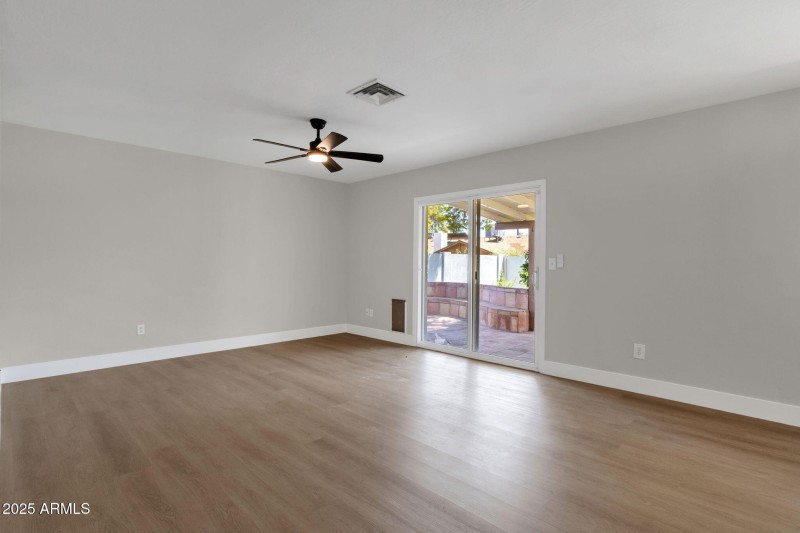 18-web-or-mls-4309-e-alta-mesa-ave