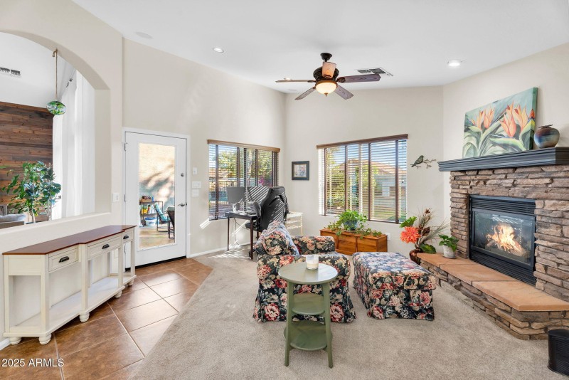 13-web-or-mls-695 W Holstein Trail -9