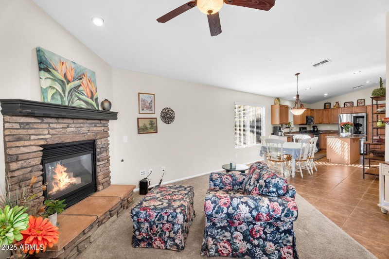 14-web-or-mls-695 W Holstein Trail -8