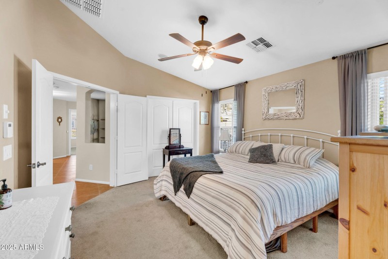 27-web-or-mls-695 W Holstein Trail -23