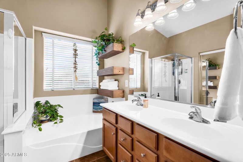 29-web-or-mls-695 W Holstein Trail -24