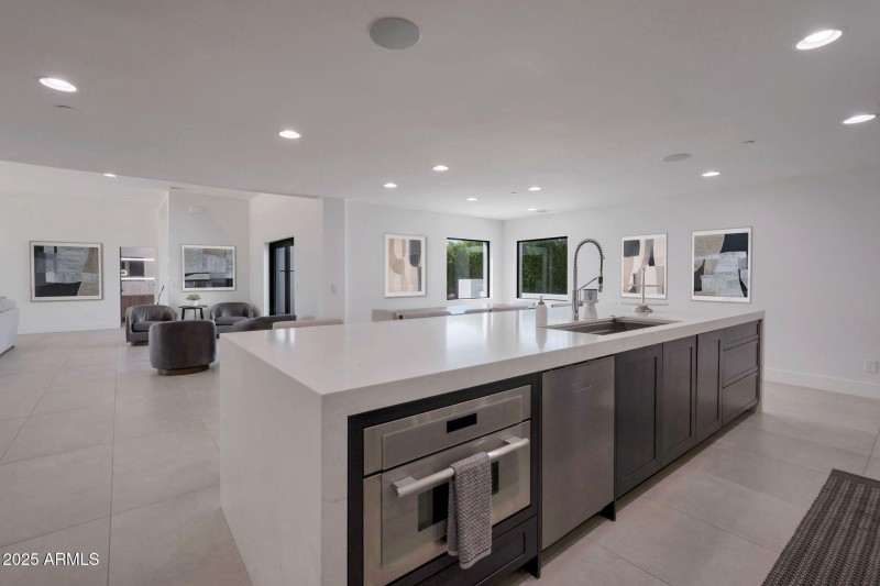 9027N82ndSt_WS_kitchen3 (23)