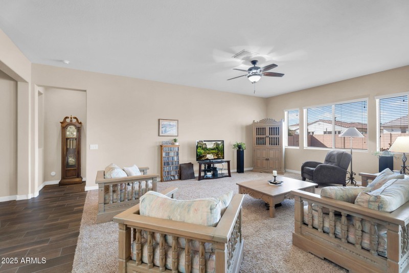 8-web-or-mls-1150 E Via Sicilia-4