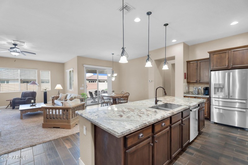 12-web-or-mls-1150 E Via Sicilia-10