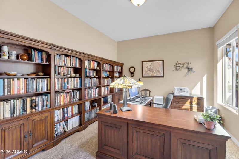 19-web-or-mls-1150 E Via Sicilia-29