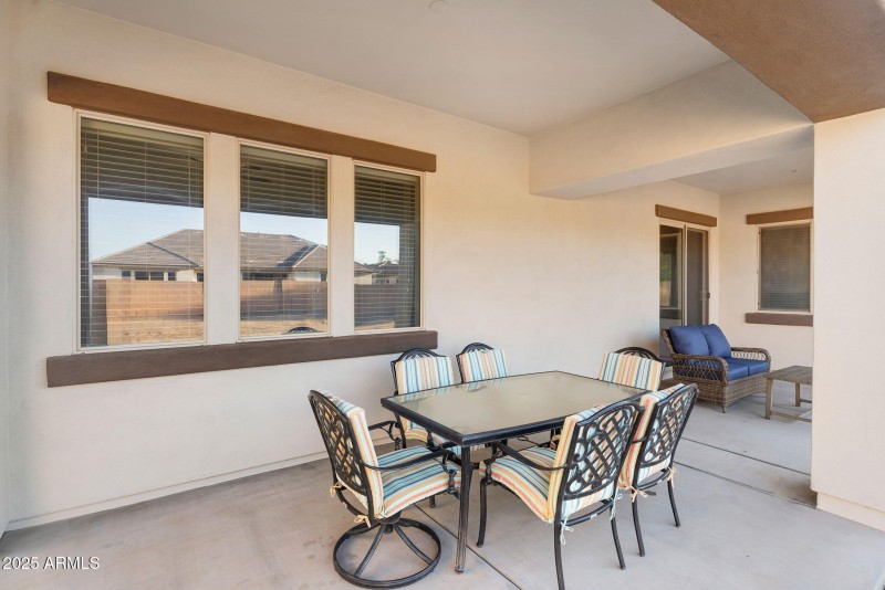 50-web-or-mls-1150 E Via Sicilia-42