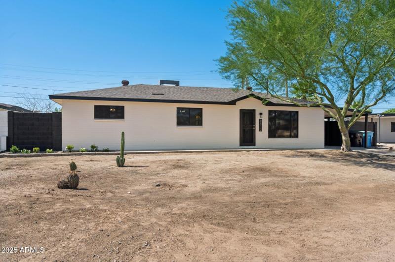 3-web-or-mls-5812-n-22nd-dr