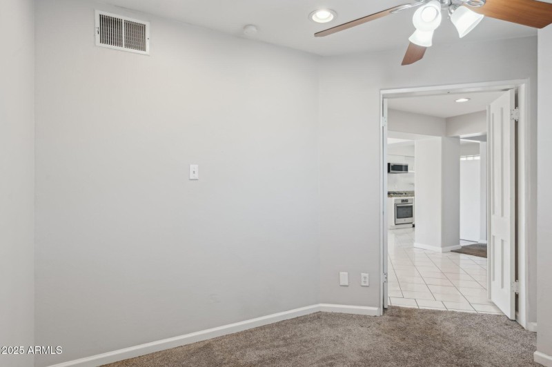 18-web-or-mls-5812-n-22nd-dr