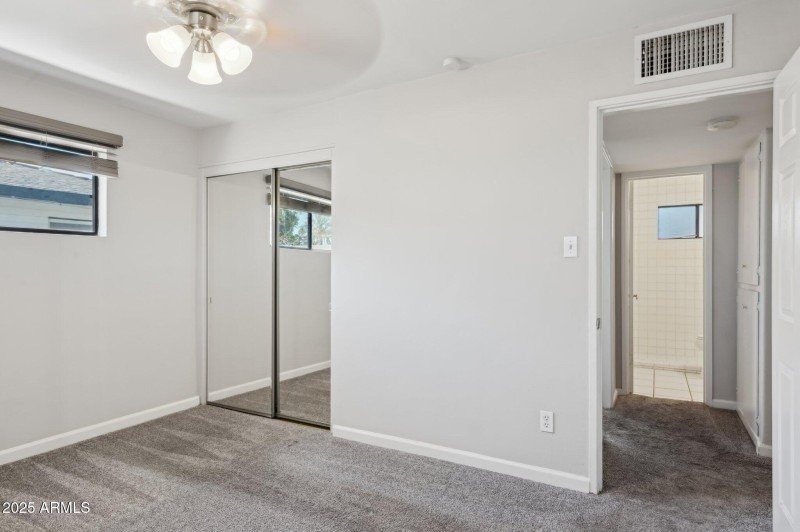 20-web-or-mls-5812-n-22nd-dr