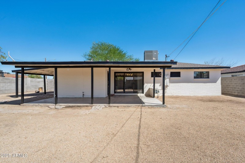 28-web-or-mls-5812-n-22nd-dr