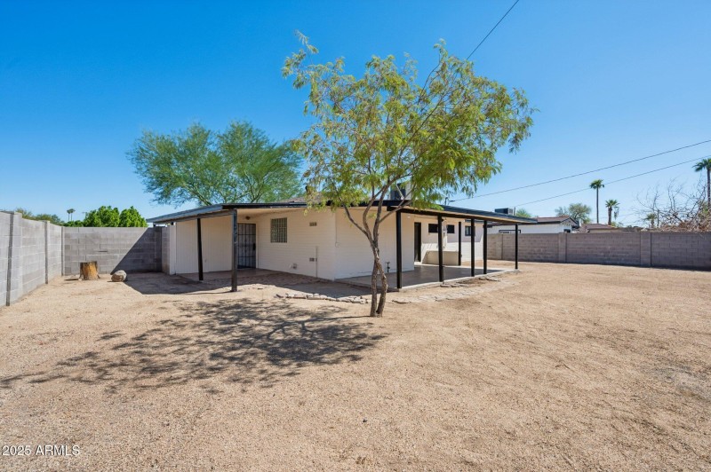29-web-or-mls-5812-n-22nd-dr