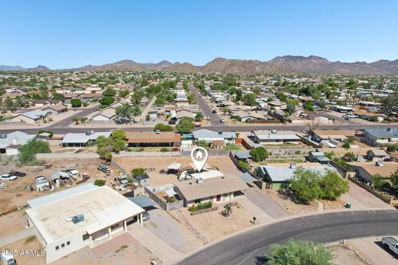 38-web-or-mls-E Duncan St-S2509-038