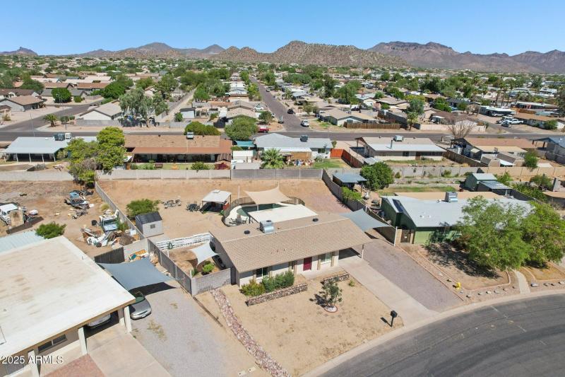 39-web-or-mls-E Duncan St-S2509-039