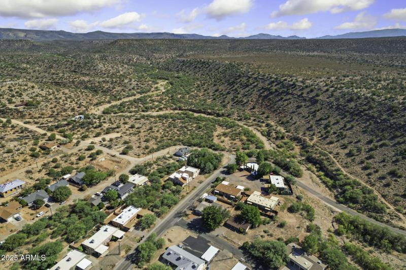 25-web-or-mls-4195-e-valley-ln