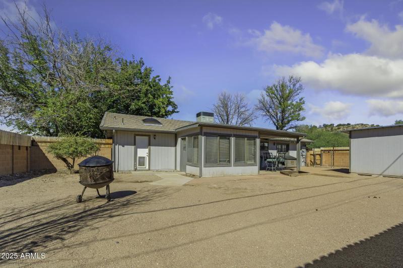 20-web-or-mls-4195-e-valley-ln