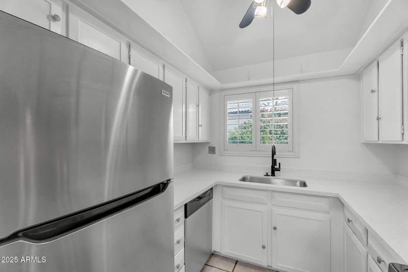 1138 E KALER DR, Phoenix