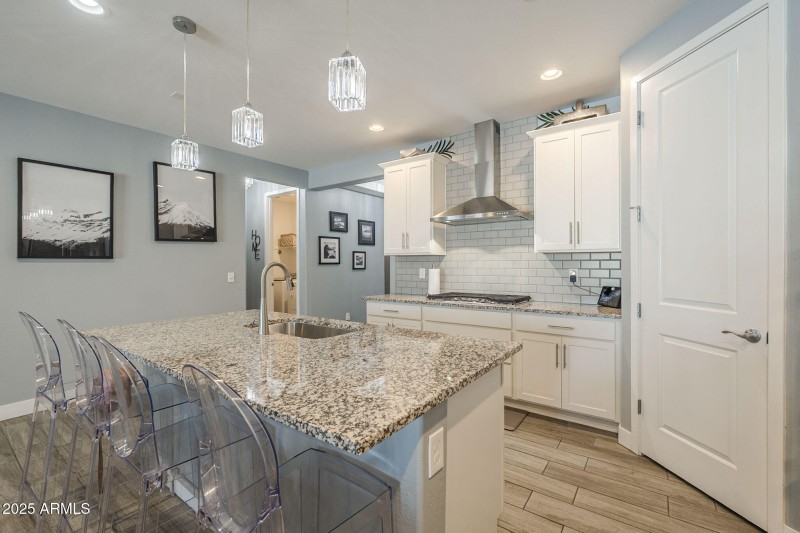 14-web-or-mls-Roy Rogers-14