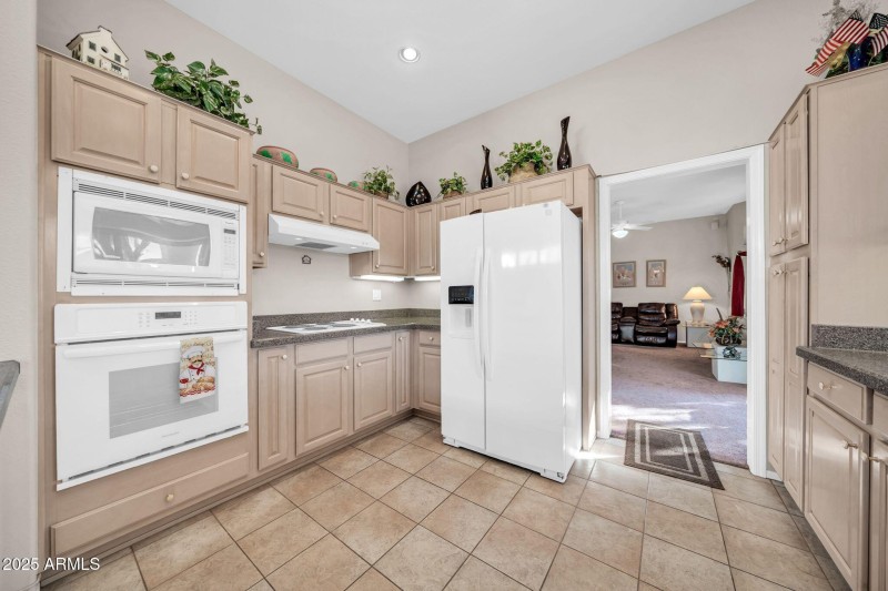 WALL OVEN AND MICROWAVE