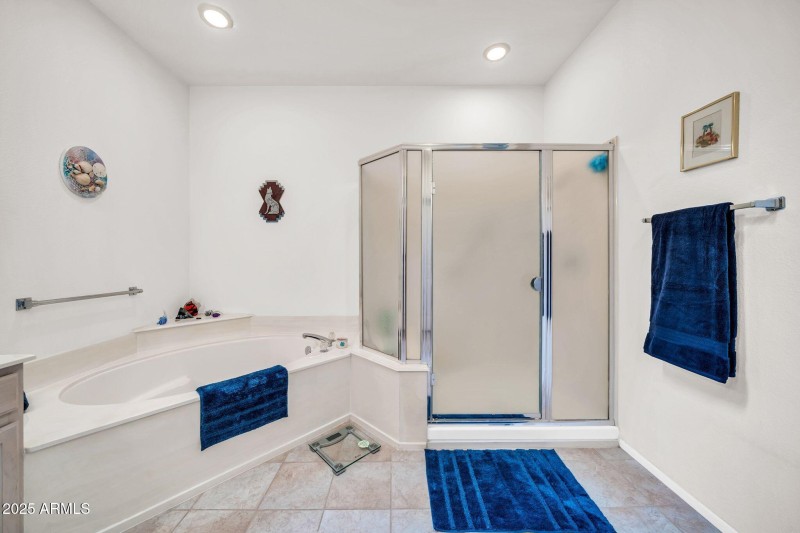 SEPERATE TUB AND SHOWER