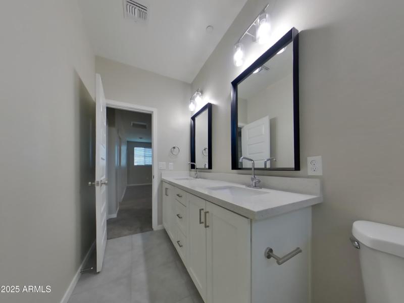 12_pc_7VSzRDWRQn_RKrCe9Qs17_layout_1