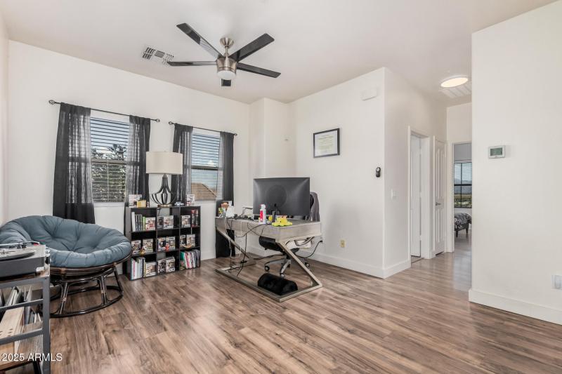 Upstairs Loft or Office