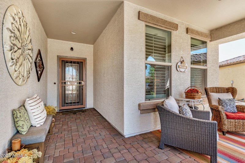 Cedarwood_Front Patio