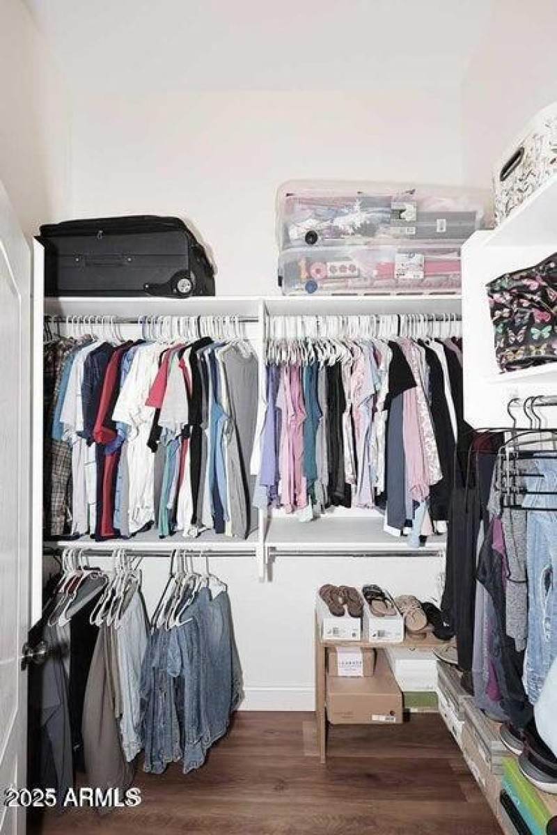 MASTER CLOSET