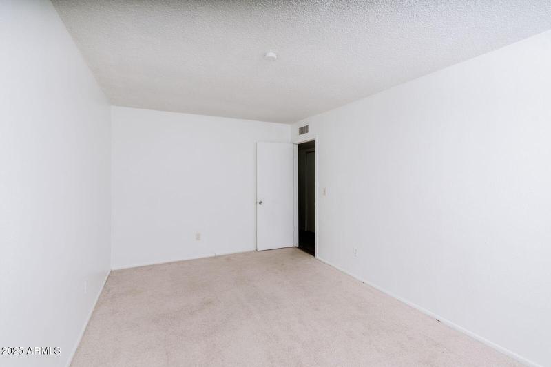 WhatsApp Image 2025-09-16 at 09.08.11 (1