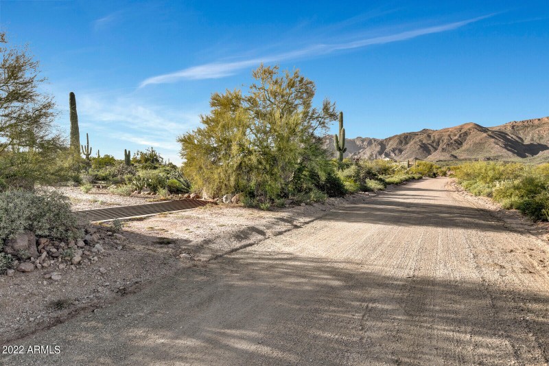 23_3750_South_Blackhawk_Road__023_mls