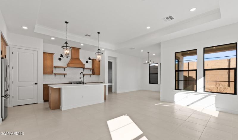 FSVV Lot #45 Great Room 3 (Large)