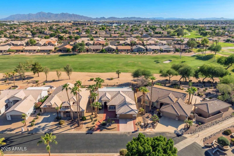 Golf & Mountain Views