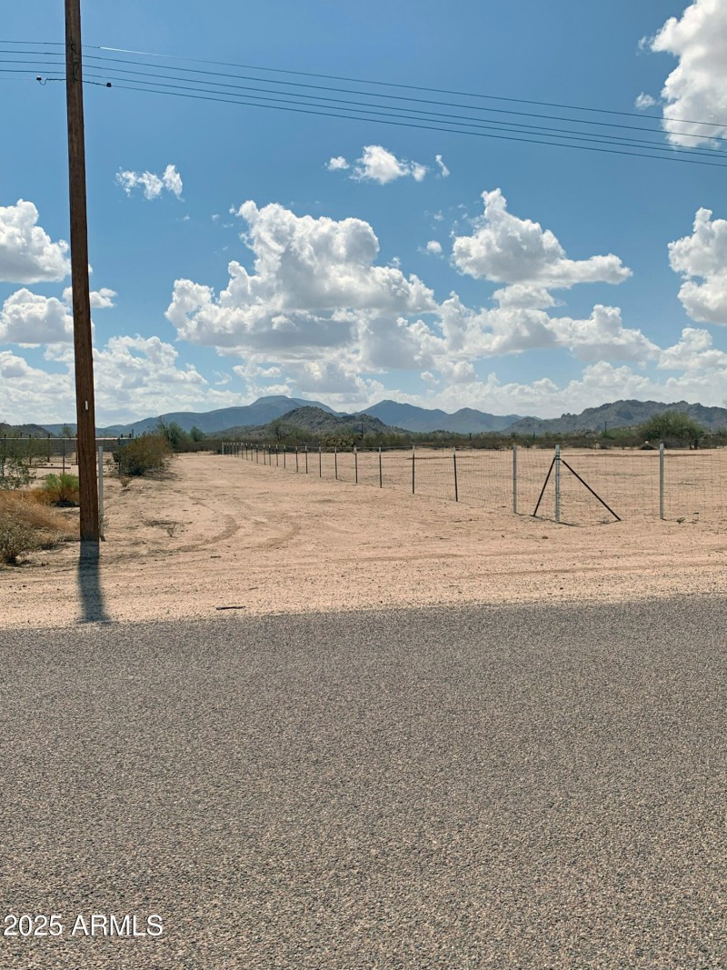 Nice Easement to NE Corner!