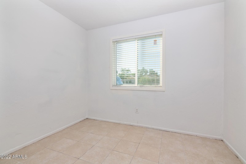 008_1600x1067_mls_1600x1067 (2)