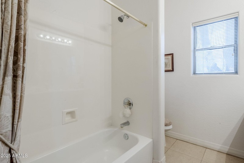 47-web-or-mls-Calle Del Sol-37