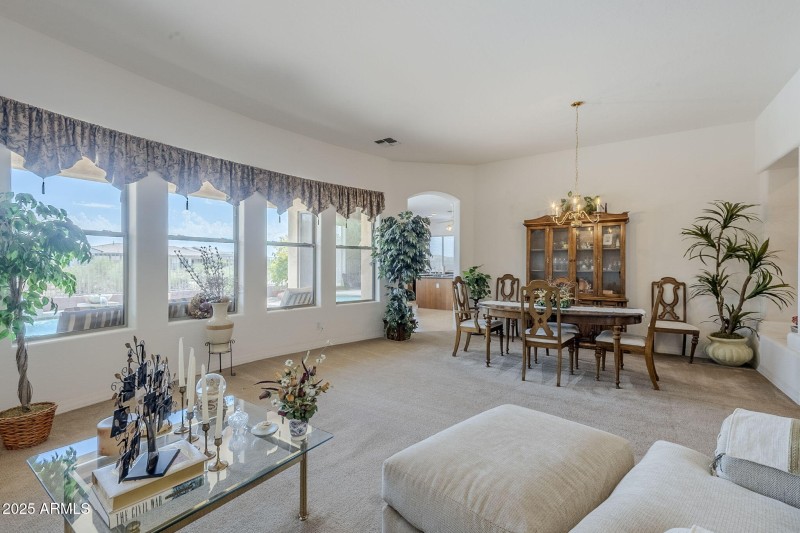 22-web-or-mls-Calle Del Sol-12