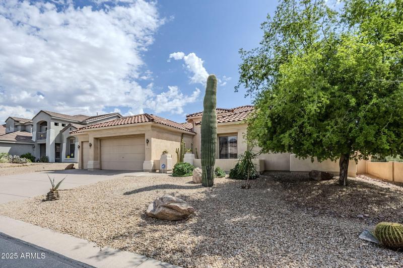 11-web-or-mls-Calle Del Sol-1