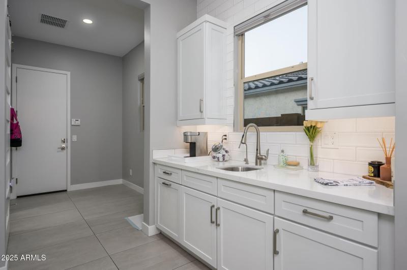 anti kitchen/coffee bar