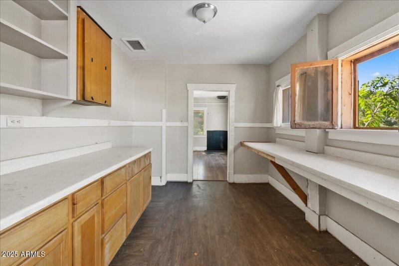 05-Kitchen Prep Area