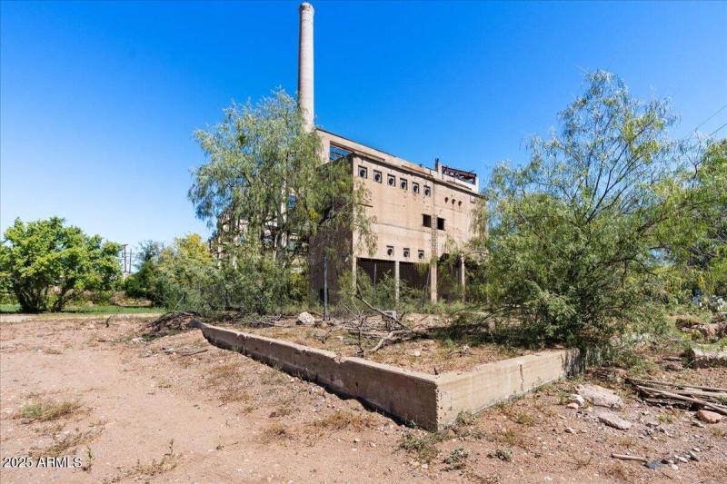 31-Historic Building