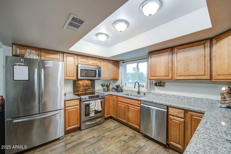 5039 W Mercer Kitchen