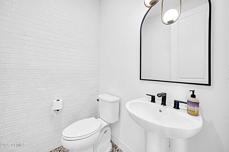 Bathroom #4, Downstairs