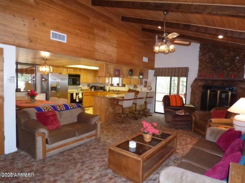 20250909061937880351000000-o