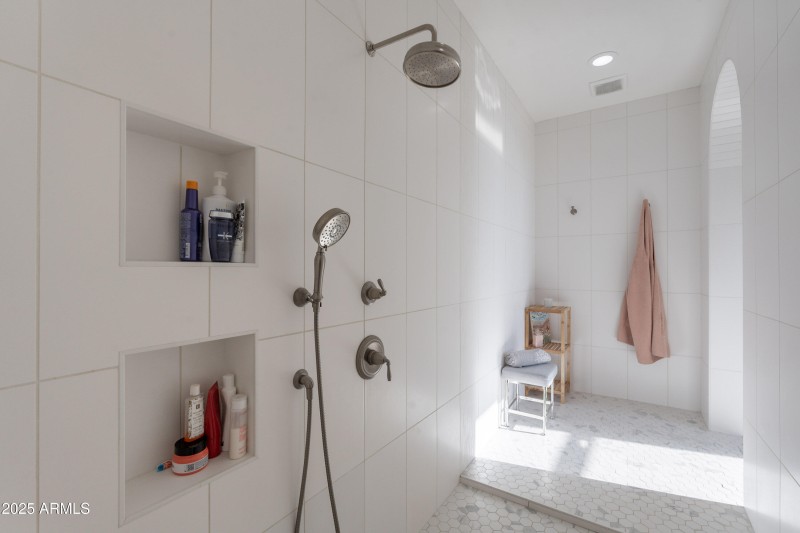 Dual Shower Elegance