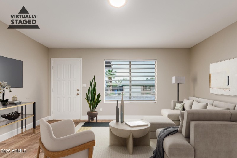 2731 E Charleston Ave