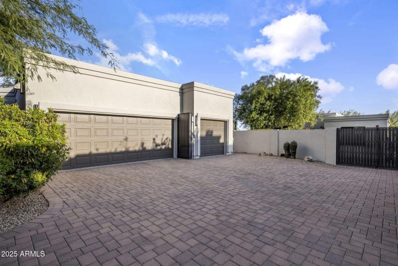 25-web-or-mls-D46A7793