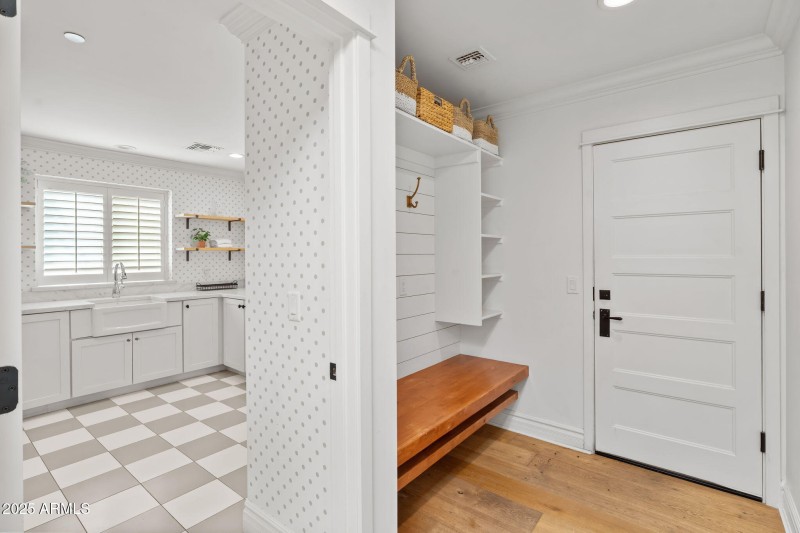 Built in Bench and Drop Zone