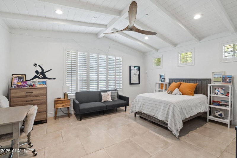 Bedroom or Bonus Room