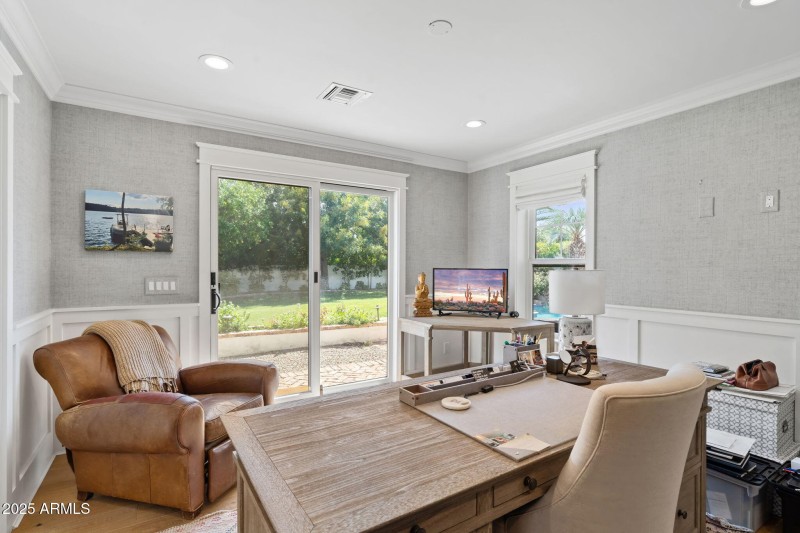 Office w Backyard Access