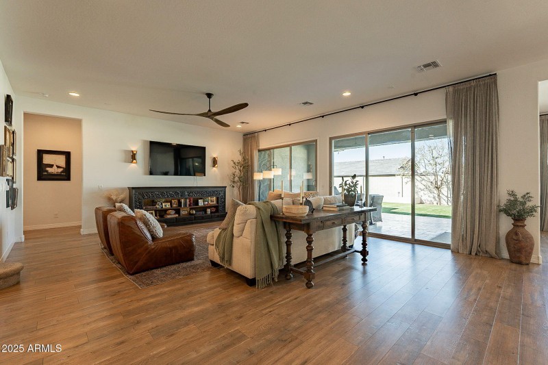 16-web-or-mls-Stroobe-16