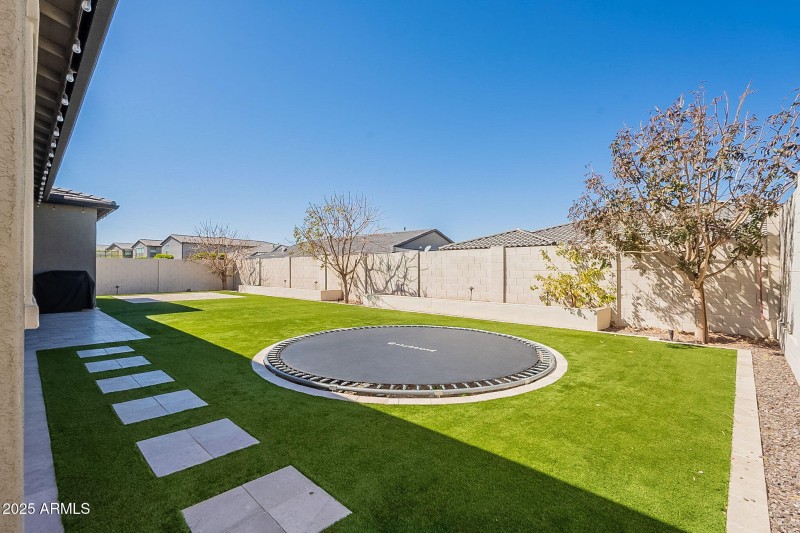 80-web-or-mls-Stroobe-80